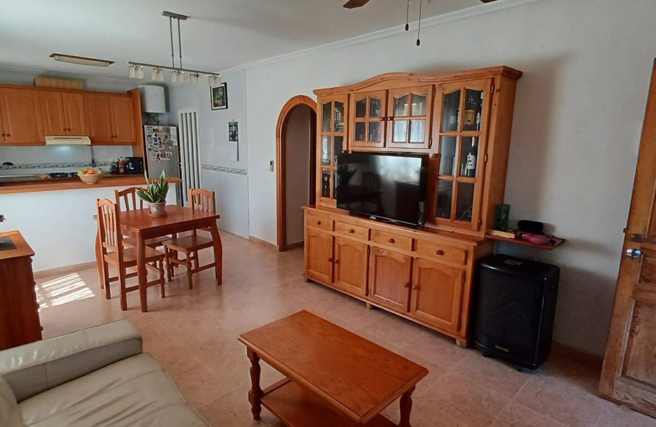 Herverkoop - Bungalow -
Orihuela Costa - Los Almendros-la Florida