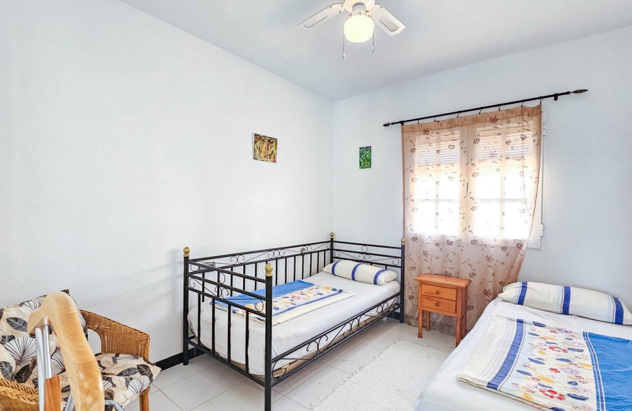 Herverkoop - Bungalow -
Orihuela Costa - Los Altos
