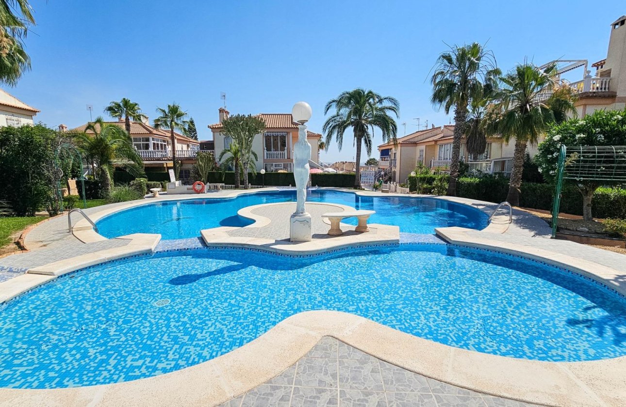 Herverkoop - Bungalow -
Orihuela Costa - Los Altos