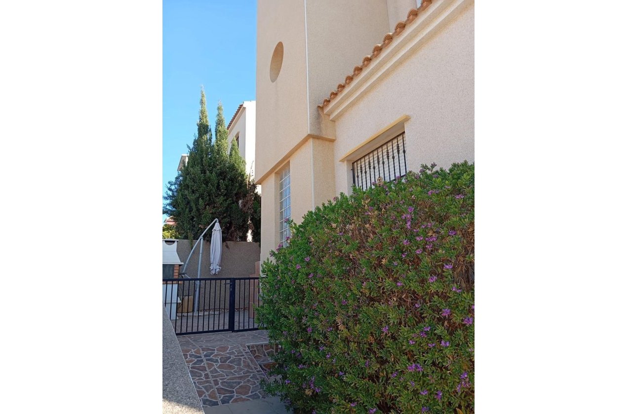 Herverkoop - Bungalow -
Orihuela Costa - PAU 26
