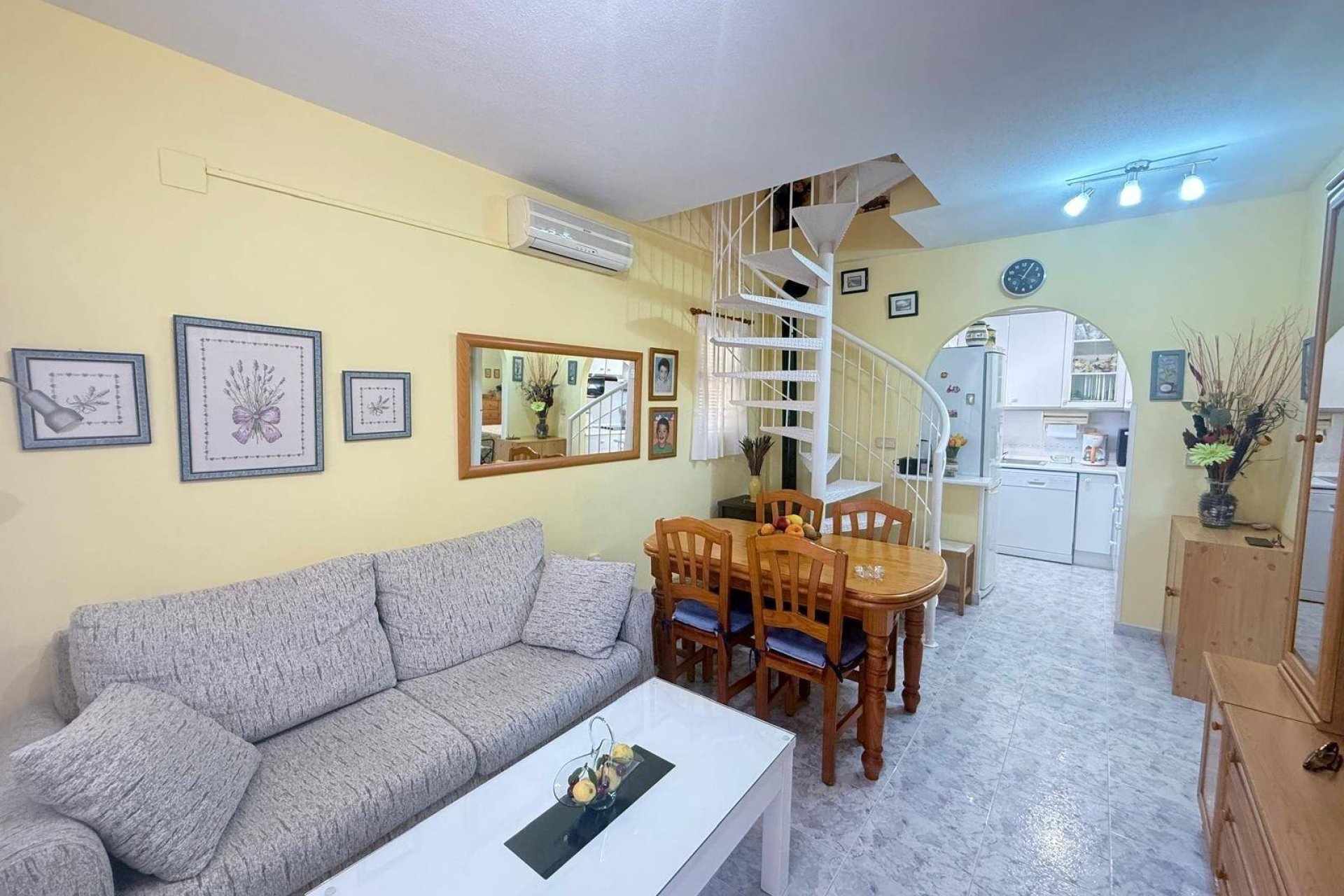 Herverkoop - Bungalow -
Orihuela Costa - Playa Flamenca