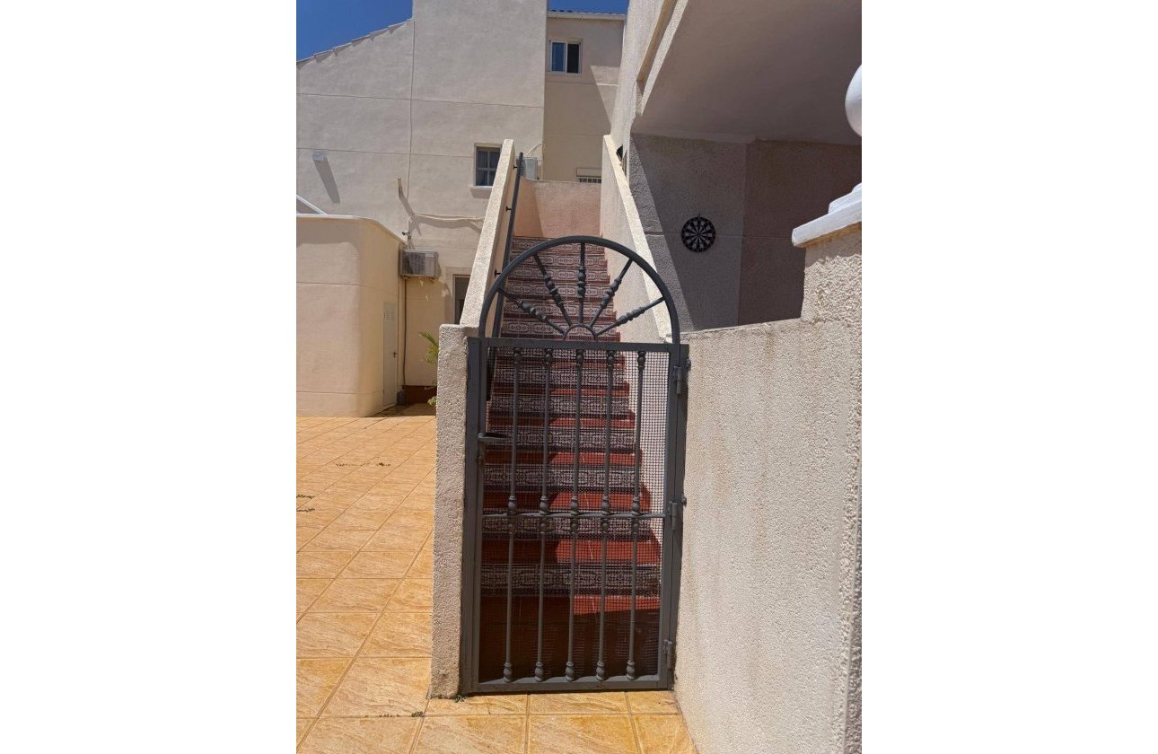 Herverkoop - Bungalow -
Orihuela Costa - Playa Flamenca