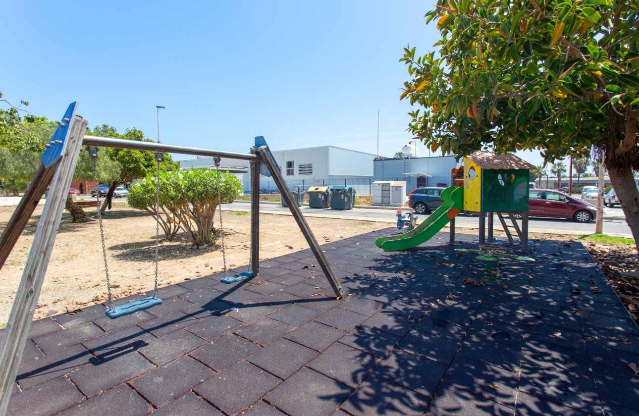 Herverkoop - Bungalow -
Orihuela Costa - Punta Prima