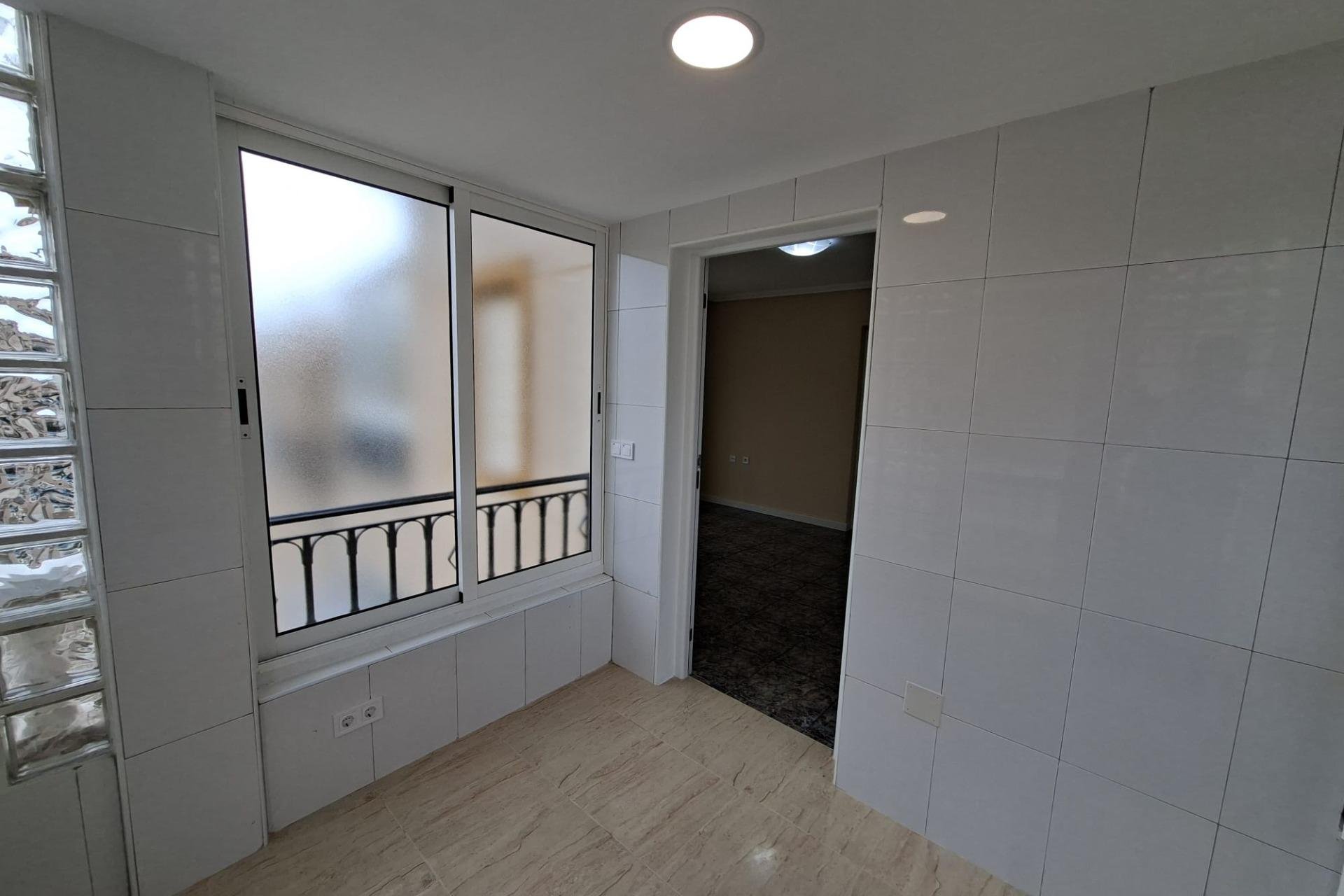 Herverkoop - Bungalow -
Orihuela Costa - Punta Prima