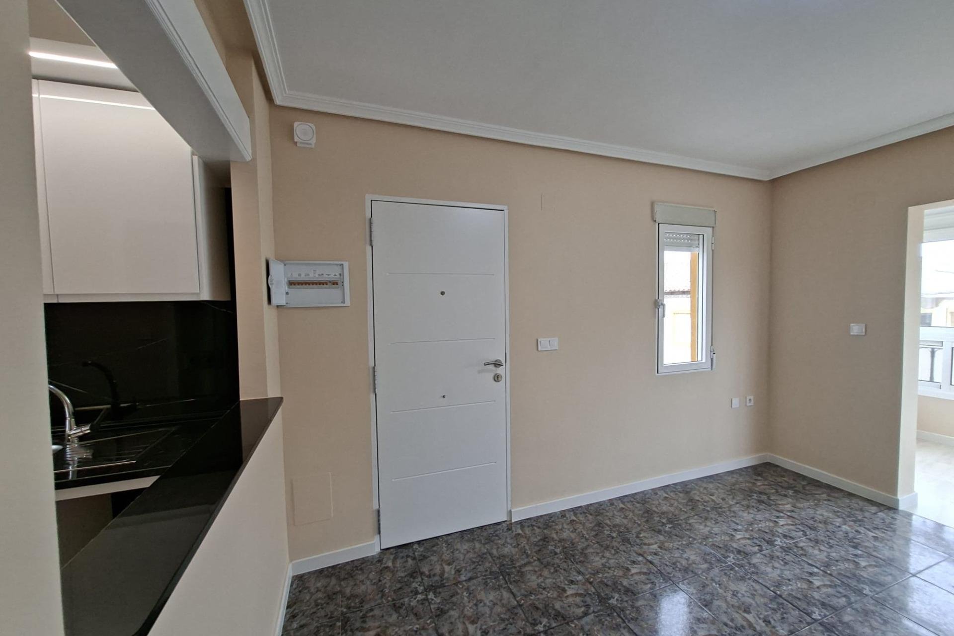 Herverkoop - Bungalow -
Orihuela Costa - Punta Prima