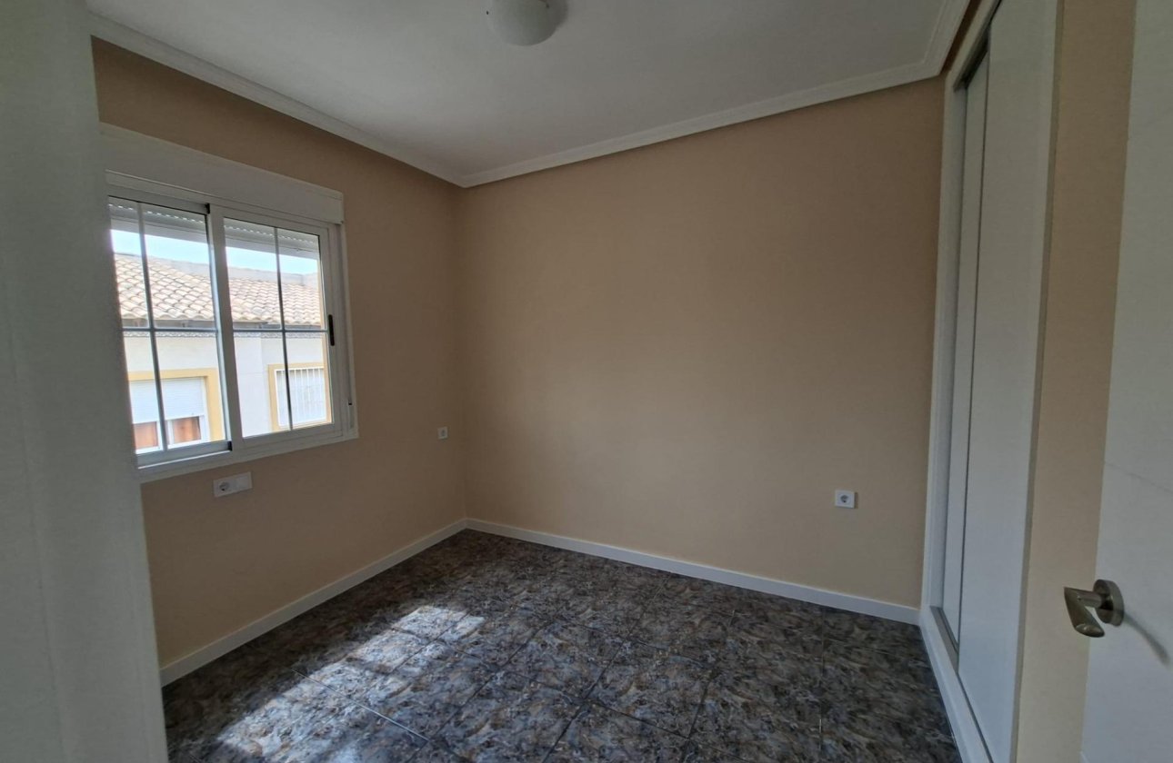 Herverkoop - Bungalow -
Orihuela Costa - Punta Prima
