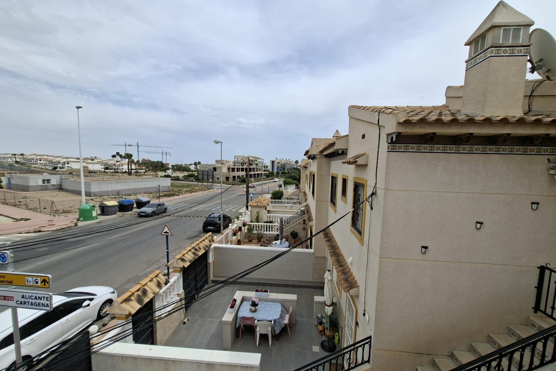Herverkoop - Bungalow -
Orihuela Costa - Punta Prima