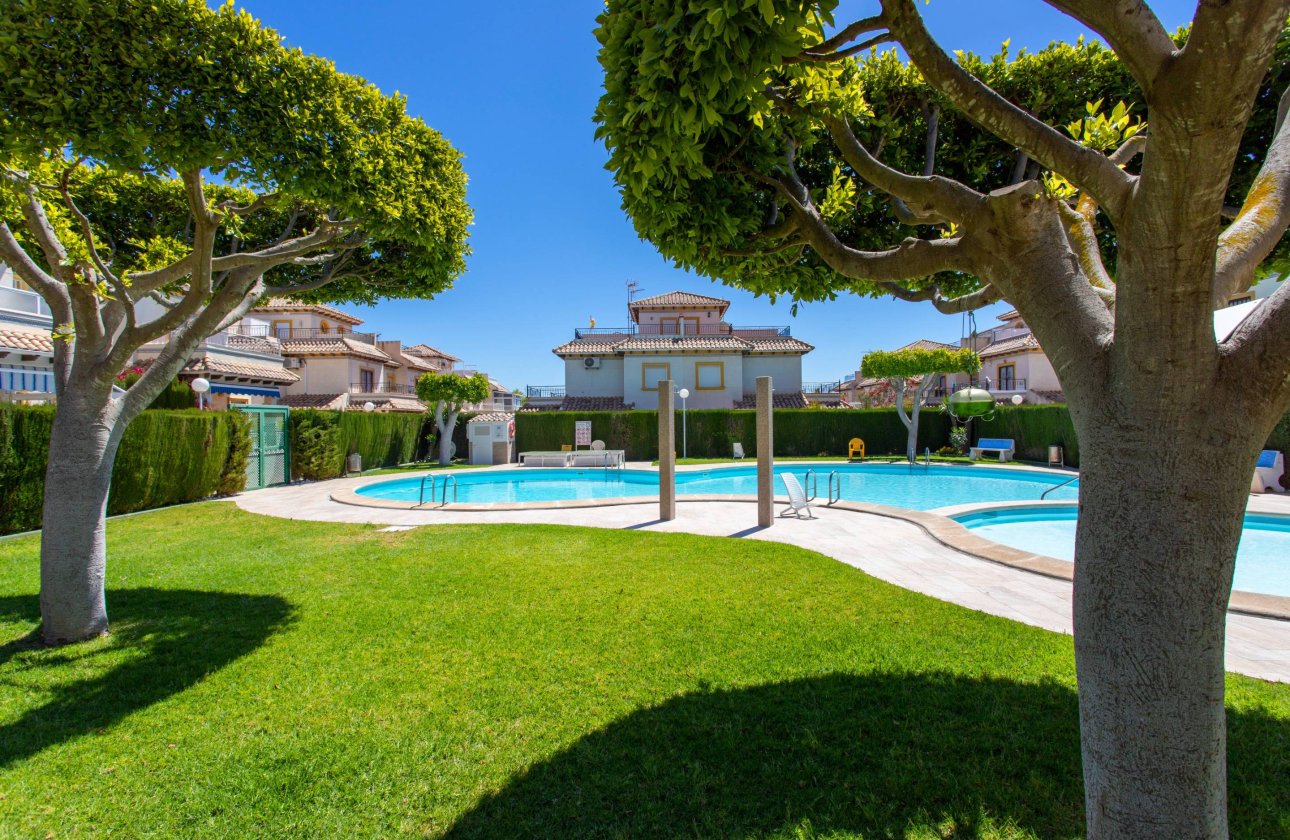 Herverkoop - Bungalow -
Orihuela Costa - Rocio Del Mar