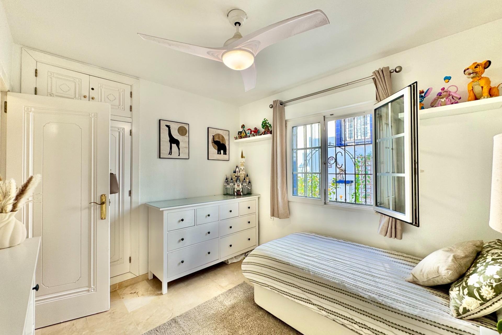 Herverkoop - Bungalow -
Orihuela Costa - Villamartín-las Filipinas