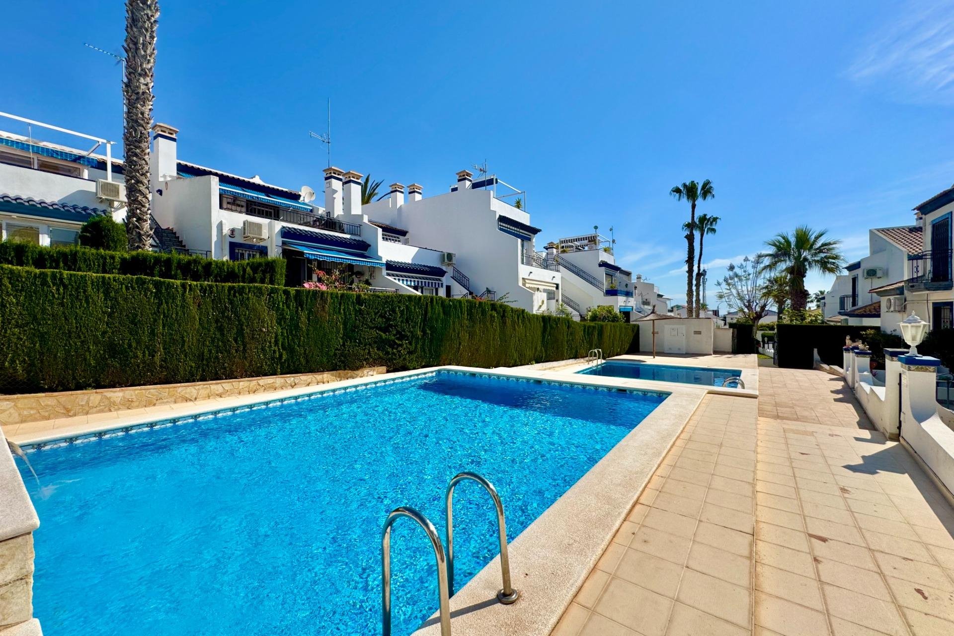 Herverkoop - Bungalow -
Orihuela Costa - Villamartín-las Filipinas
