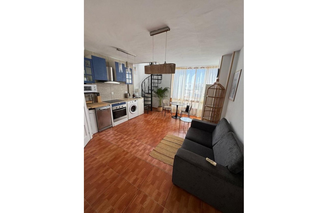 Herverkoop - Bungalow Penthouse -
Torrevieja - Punta Prima