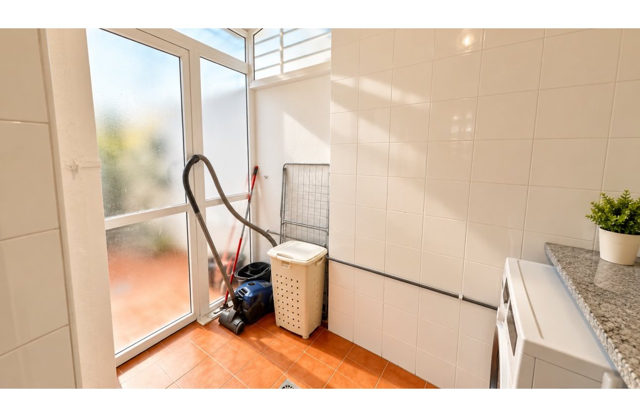 Herverkoop - Bungalow -
Punta Prima - Costa Blanca