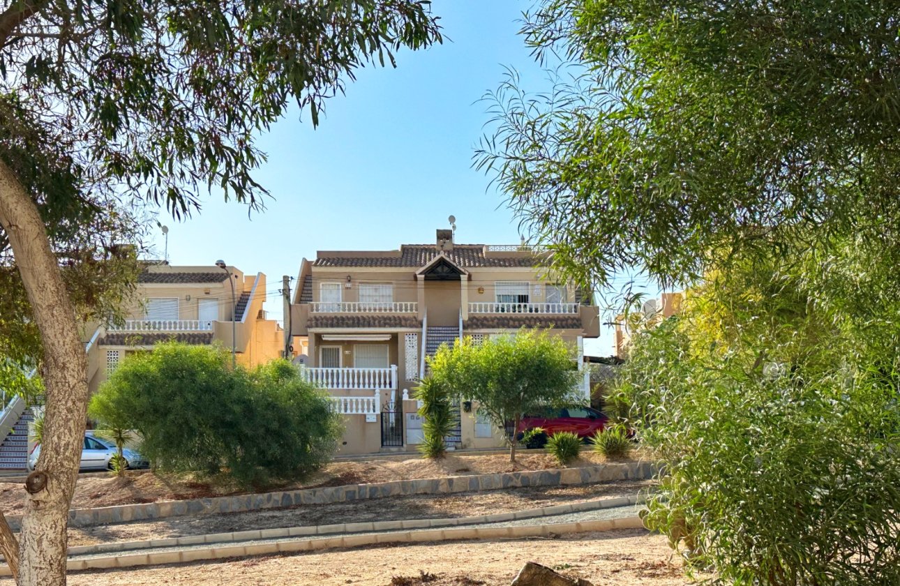 Herverkoop - Bungalow -
San Miguel de Salinas - Inland