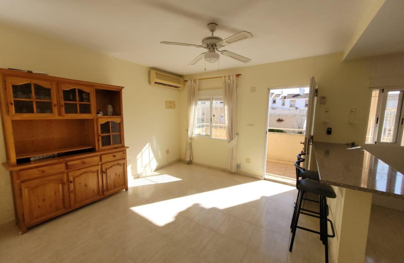 Herverkoop - Bungalow -
San Miguel de Salinas - Inland