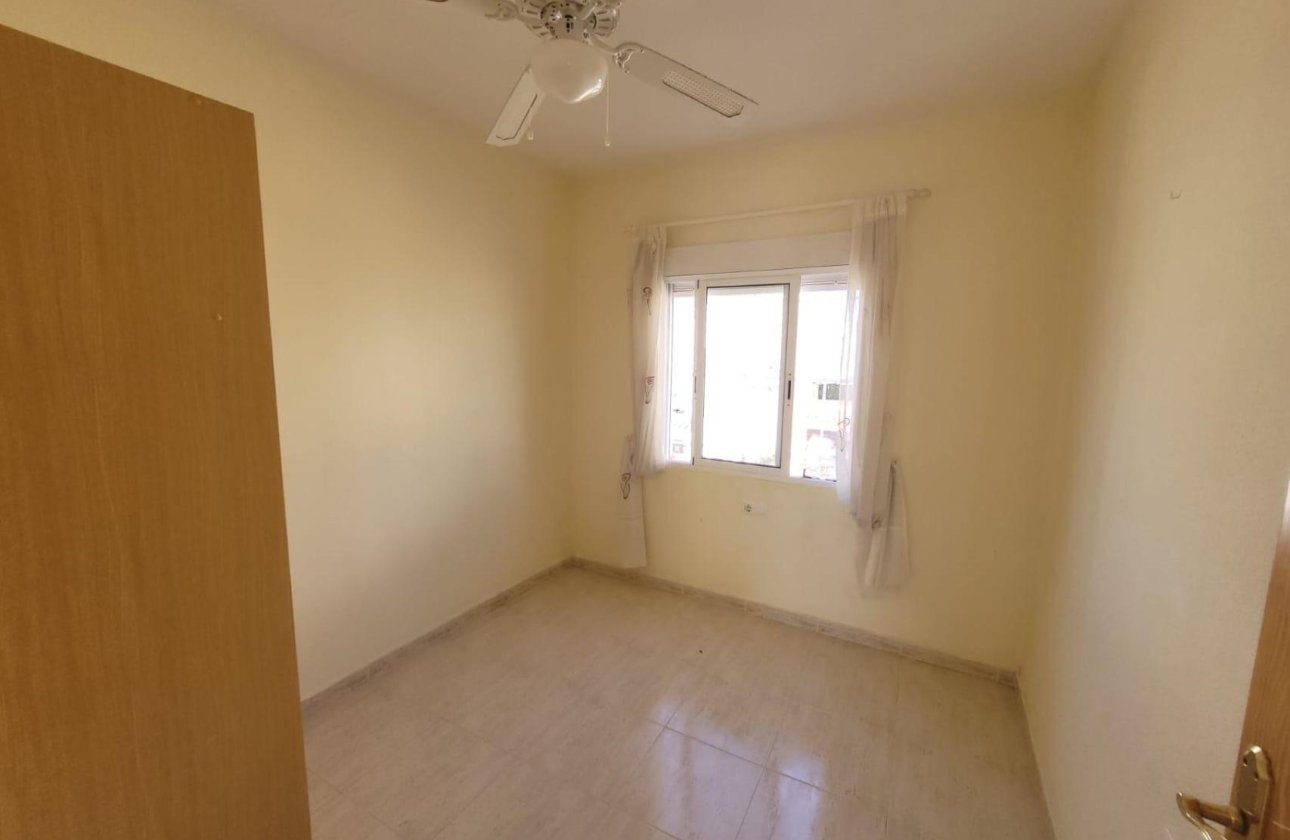 Herverkoop - Bungalow -
San Miguel de Salinas - Inland