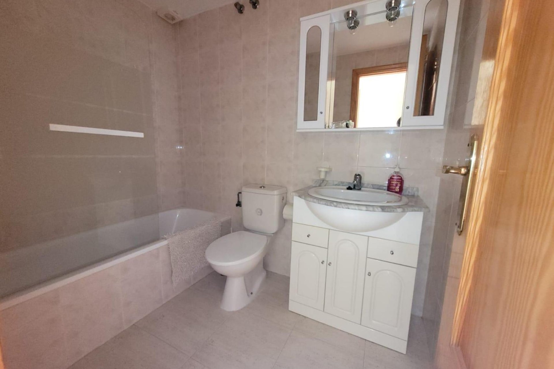 Herverkoop - Bungalow -
San Miguel de Salinas - Inland