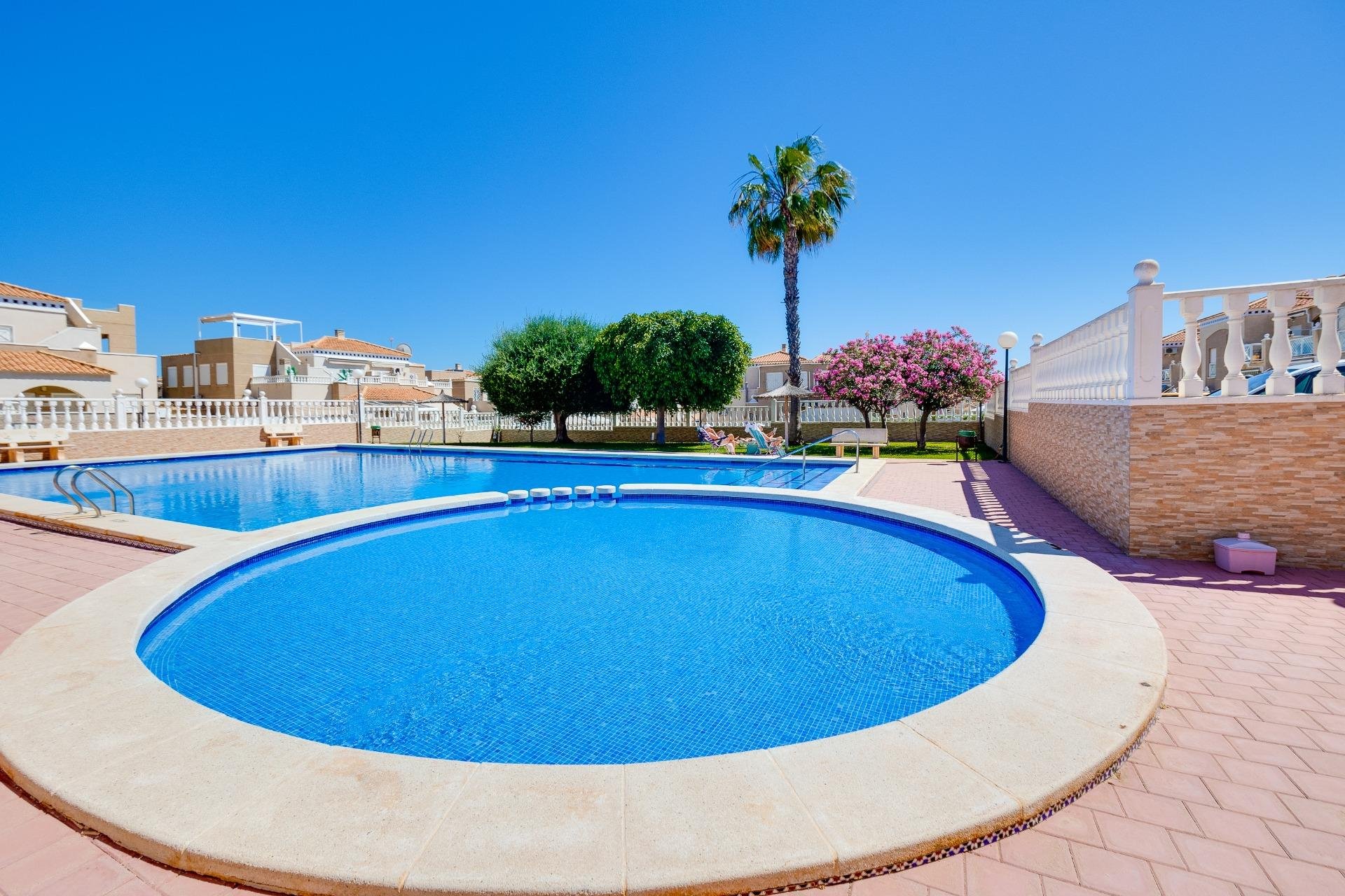 Herverkoop - Bungalow -
Torrevieja - Aguas Nuevas 1