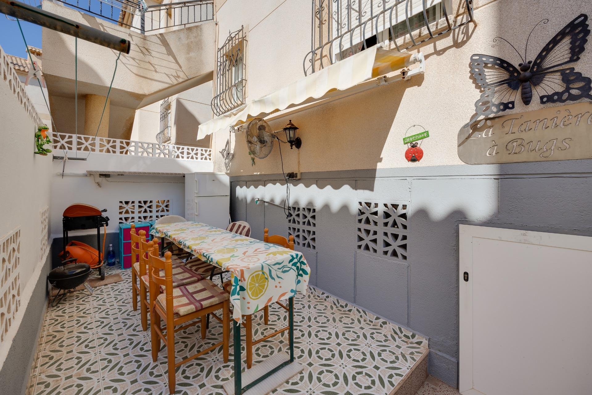 Herverkoop - Bungalow -
Torrevieja - Aguas Nuevas