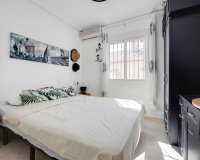 Herverkoop - Bungalow -
Torrevieja - Aguas Nuevas