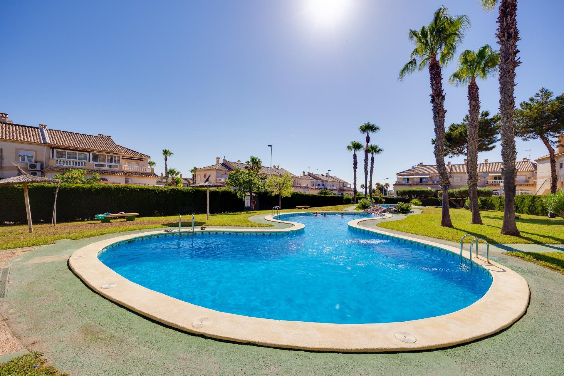 Herverkoop - Bungalow -
Torrevieja - Aguas Nuevas