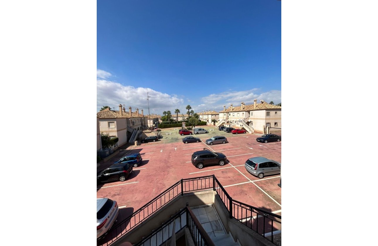 Herverkoop - Bungalow -
Torrevieja - Aguas Nuevas