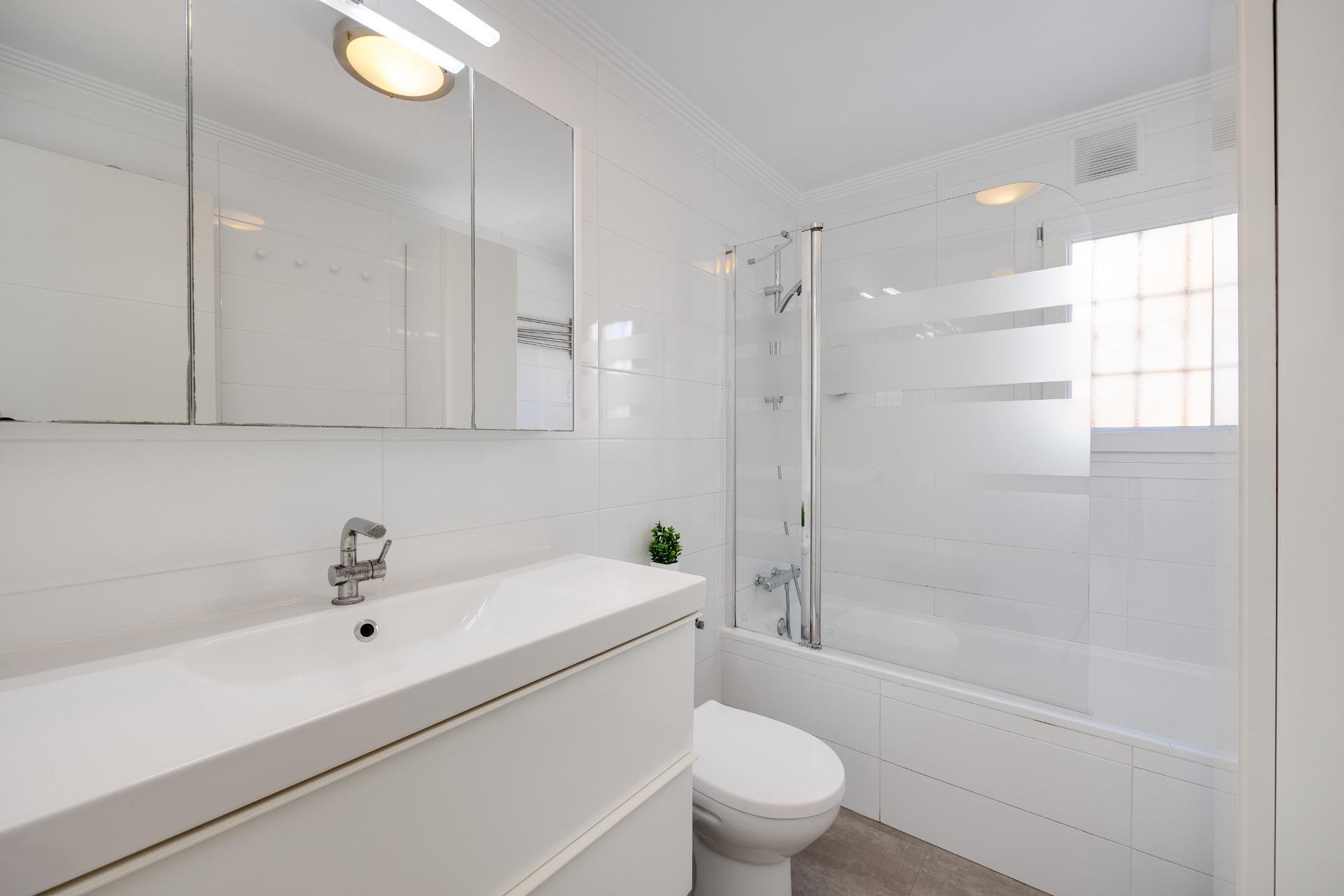 Herverkoop - Bungalow -
Torrevieja - Aguas Nuevas