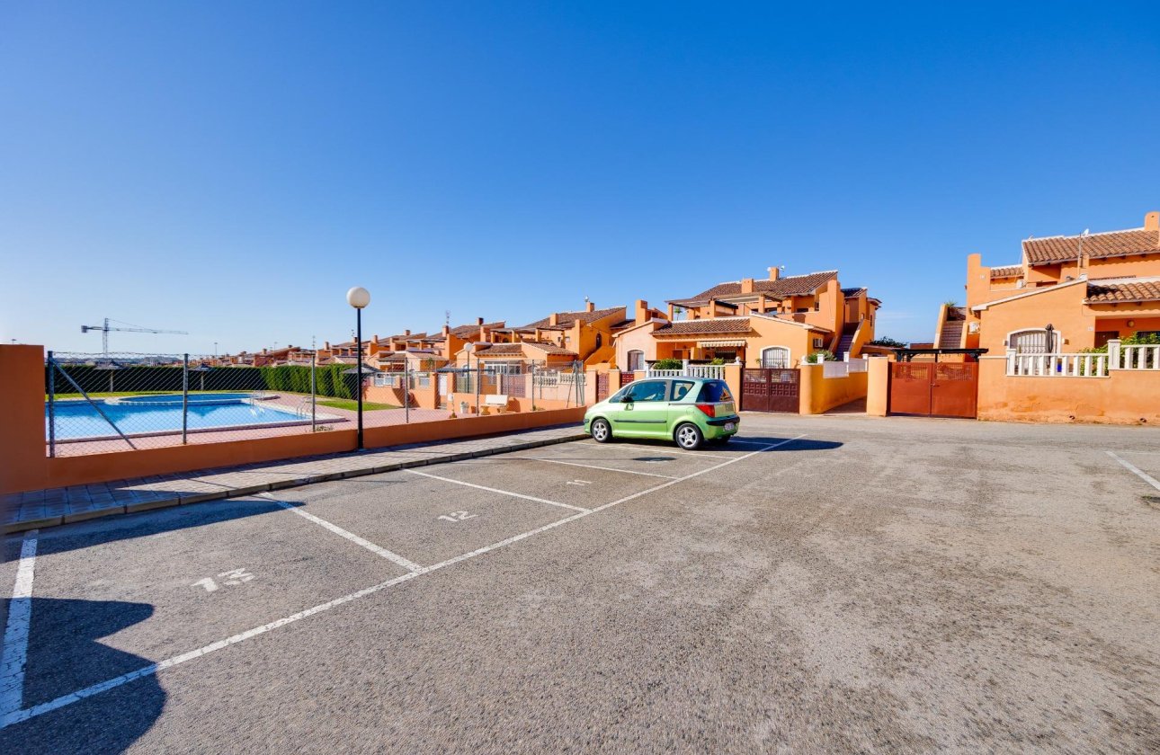 Herverkoop - Bungalow -
Torrevieja - Aguas Nuevas