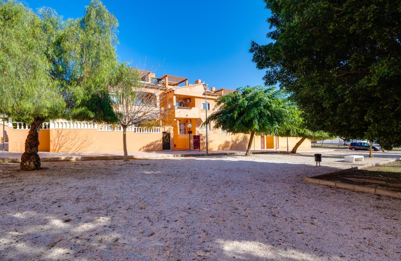 Herverkoop - Bungalow -
Torrevieja - Aguas Nuevas