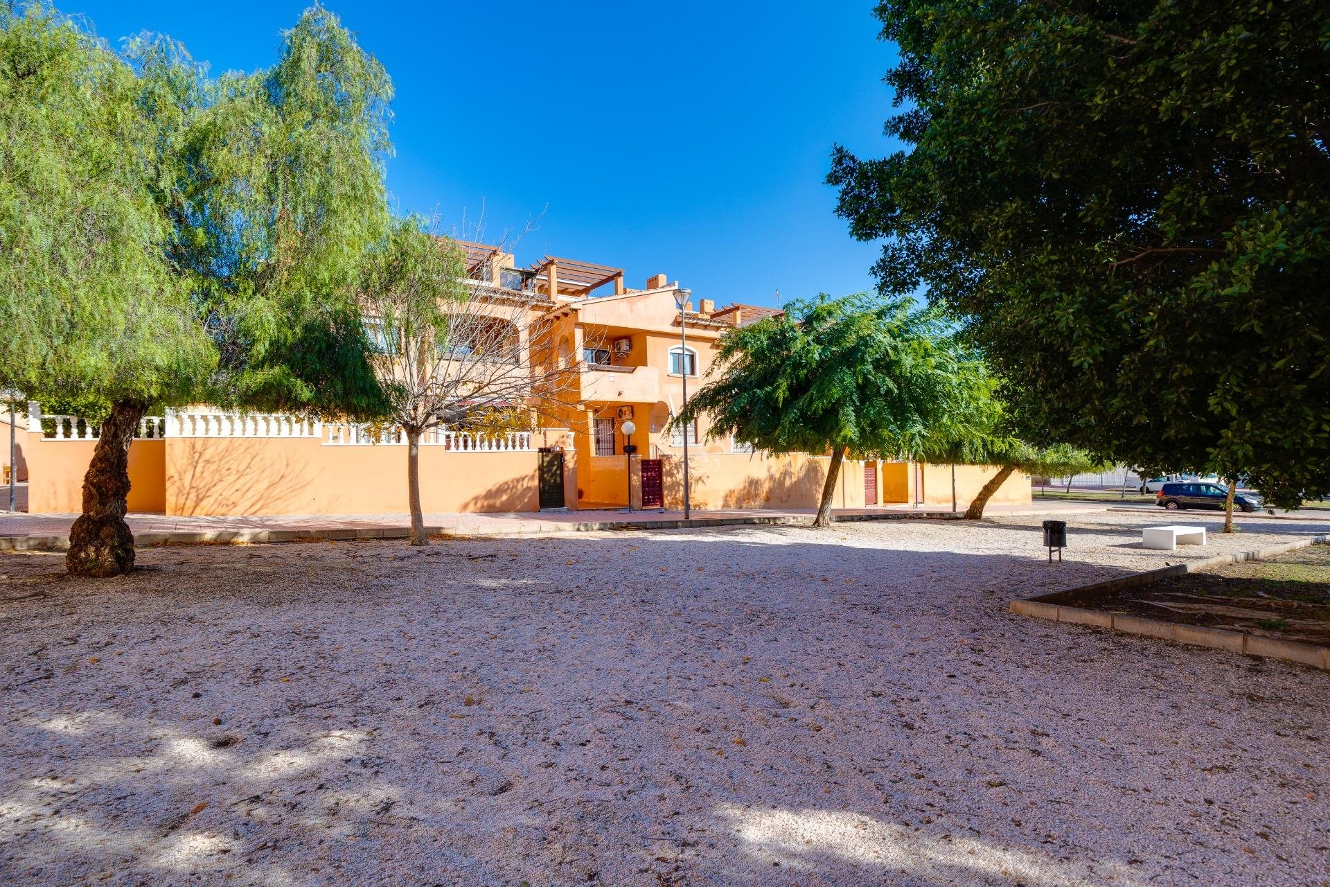 Herverkoop - Bungalow -
Torrevieja - Aguas Nuevas