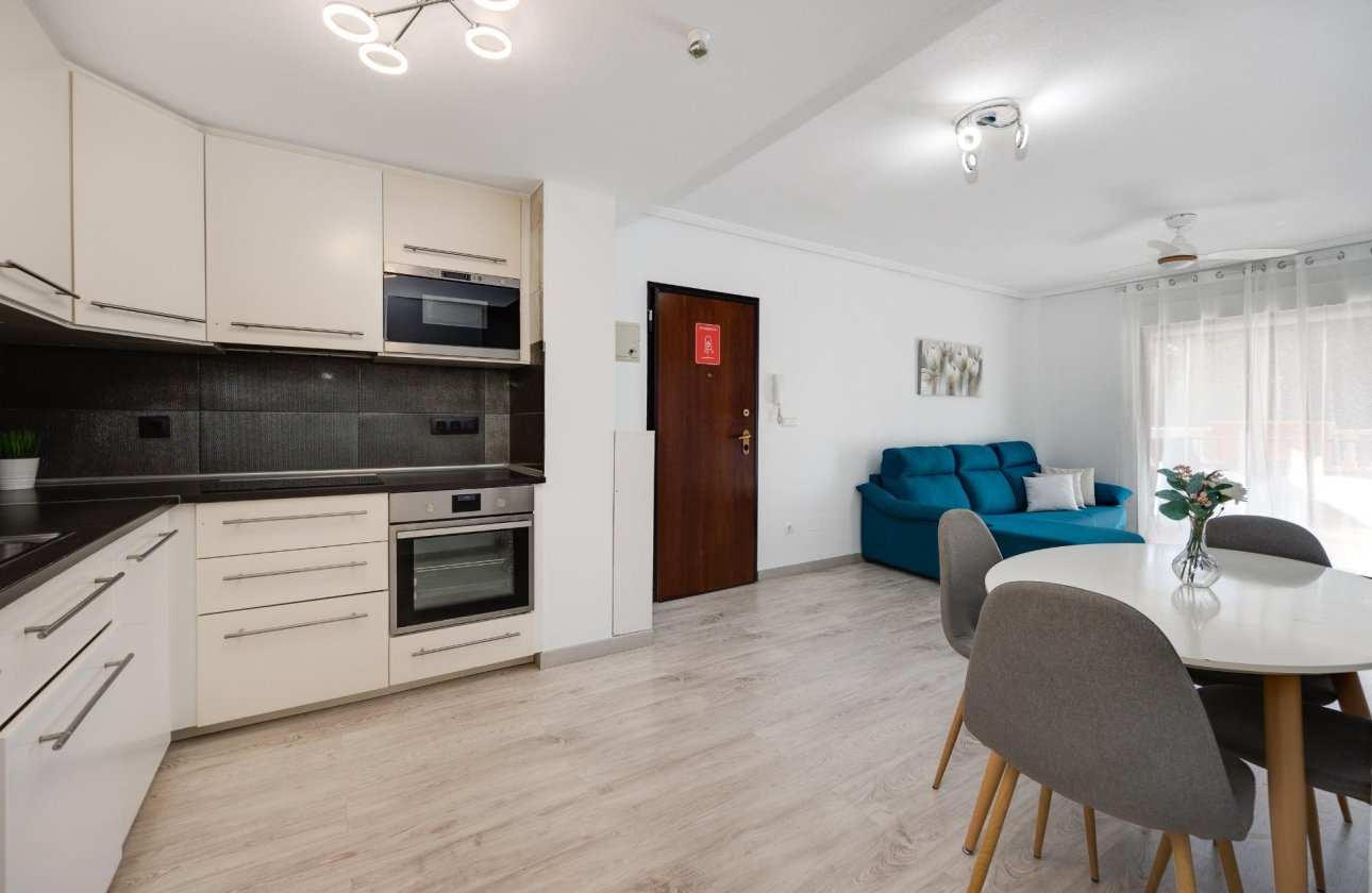 Herverkoop - Bungalow -
Torrevieja - Aguas Nuevas