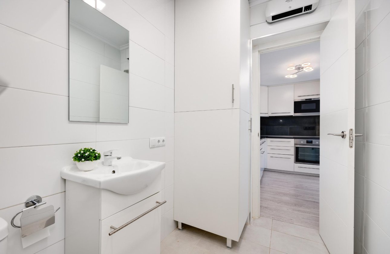 Herverkoop - Bungalow -
Torrevieja - Aguas Nuevas