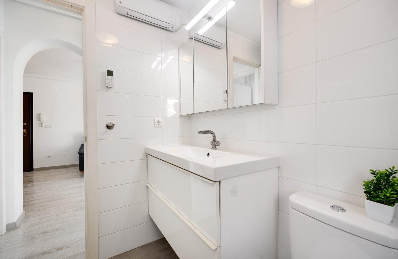 Herverkoop - Bungalow -
Torrevieja - Aguas Nuevas