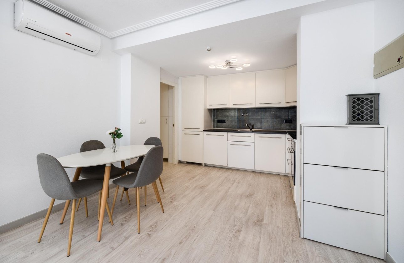 Herverkoop - Bungalow -
Torrevieja - Aguas Nuevas