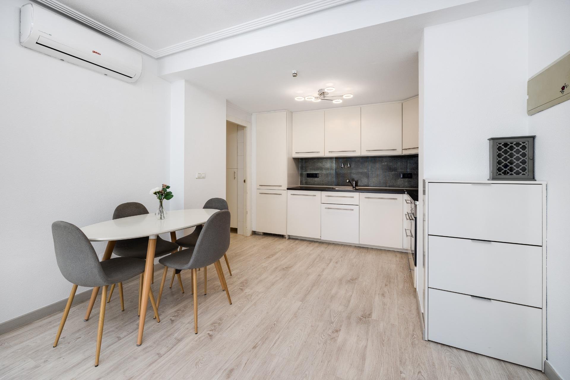 Herverkoop - Bungalow -
Torrevieja - Aguas Nuevas