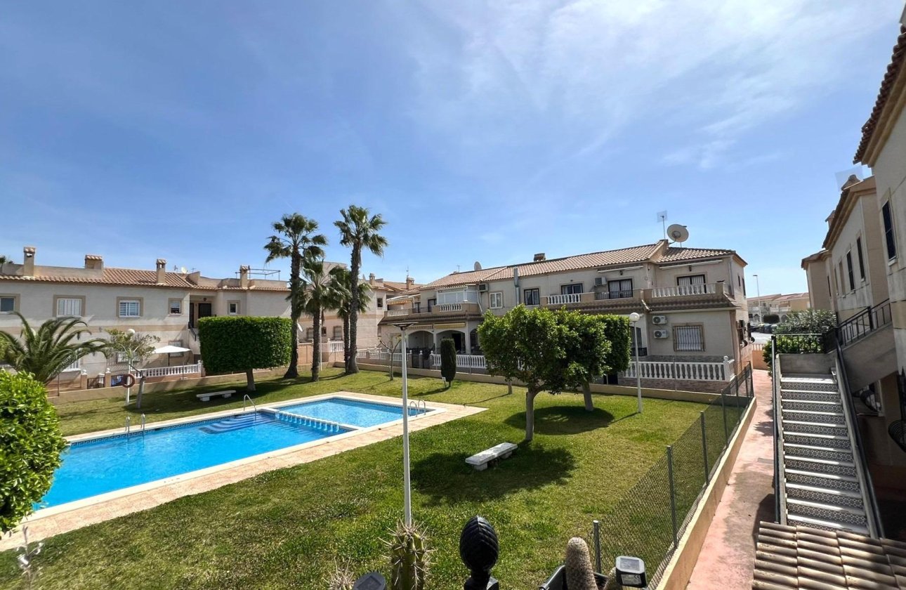 Herverkoop - Bungalow -
Torrevieja - Aguas Nuevas