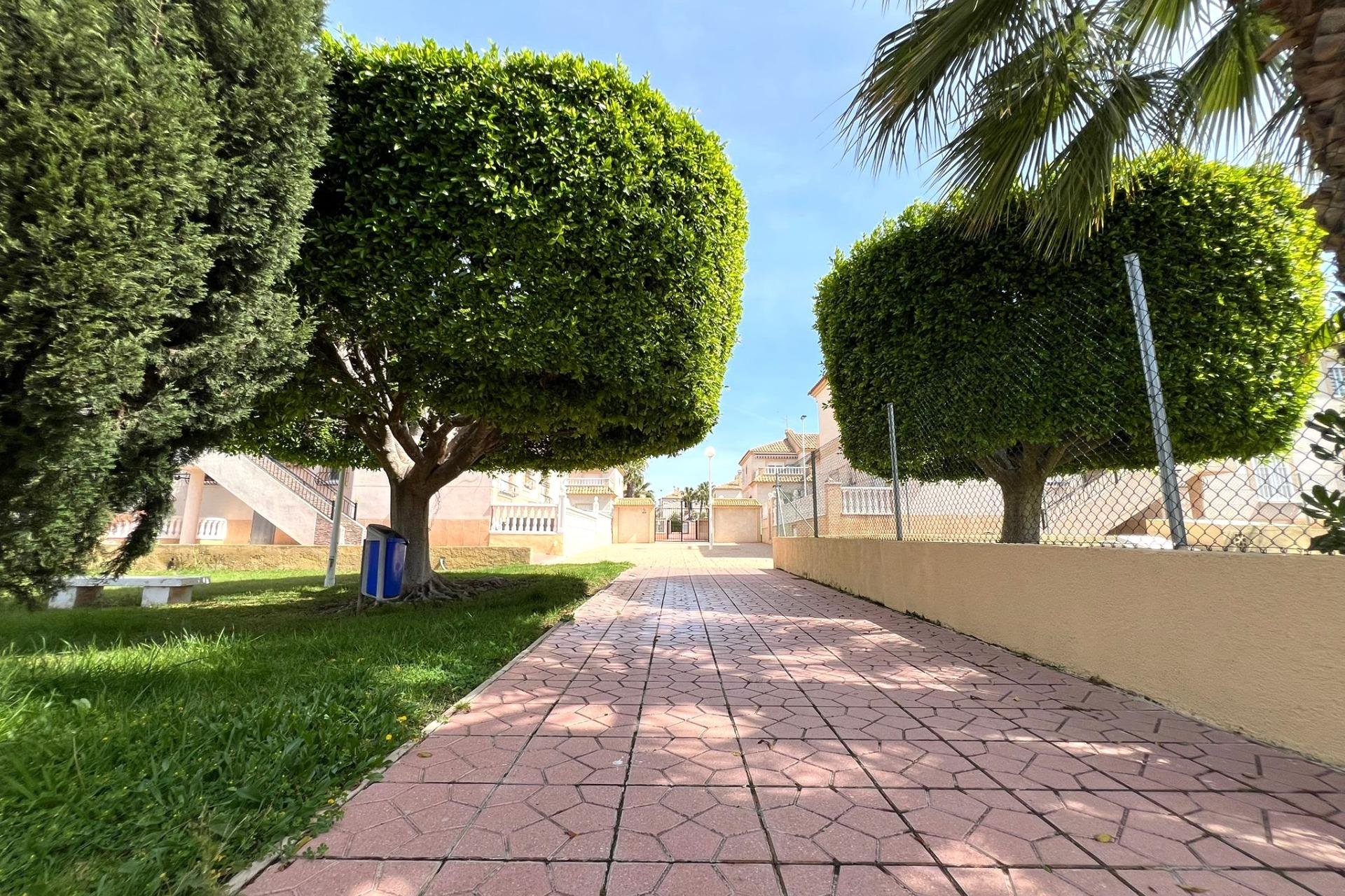 Herverkoop - Bungalow -
Torrevieja - Aguas Nuevas
