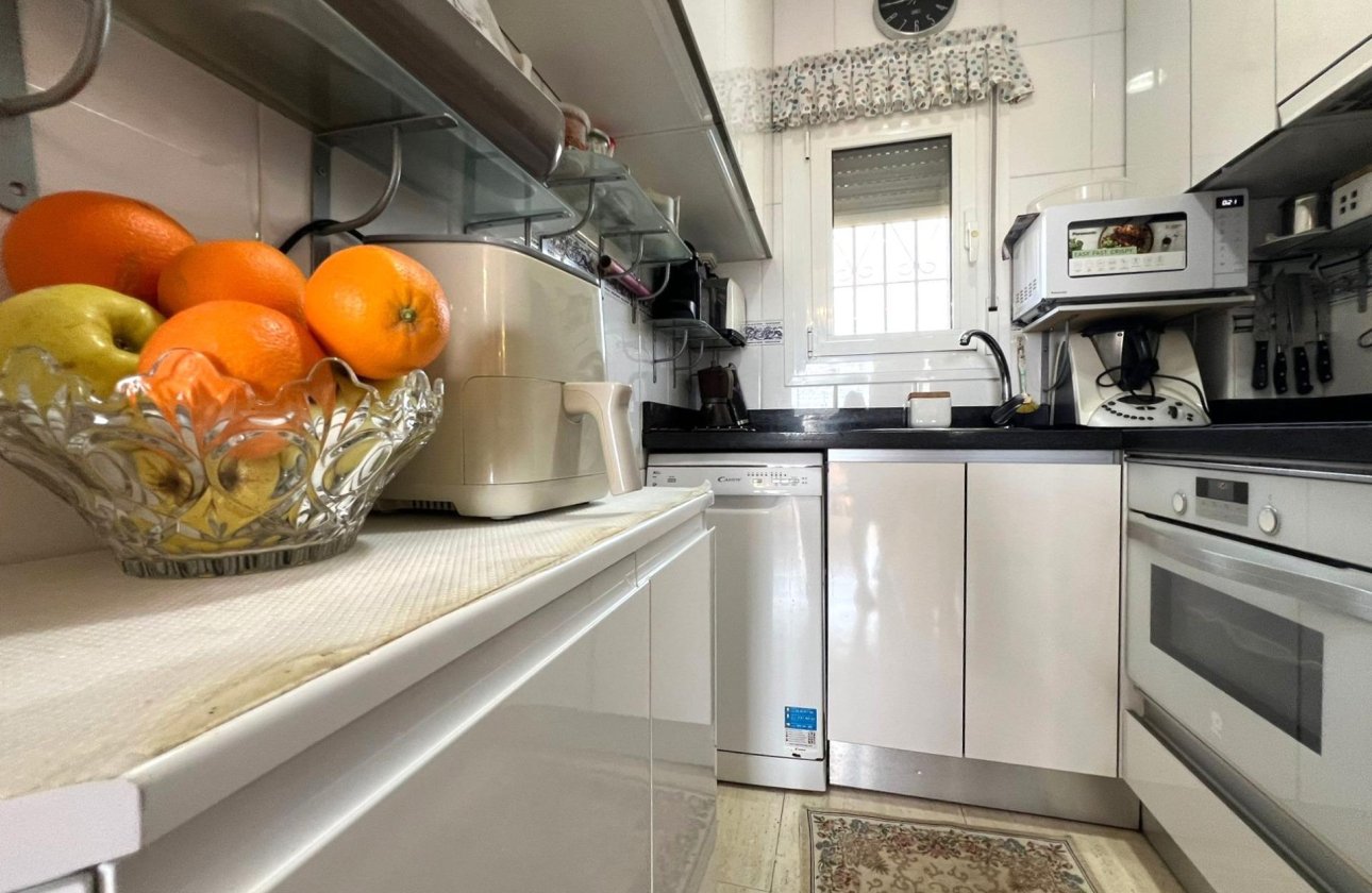 Herverkoop - Bungalow -
Torrevieja - Aguas Nuevas
