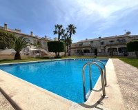 Herverkoop - Bungalow -
Torrevieja - Aguas Nuevas