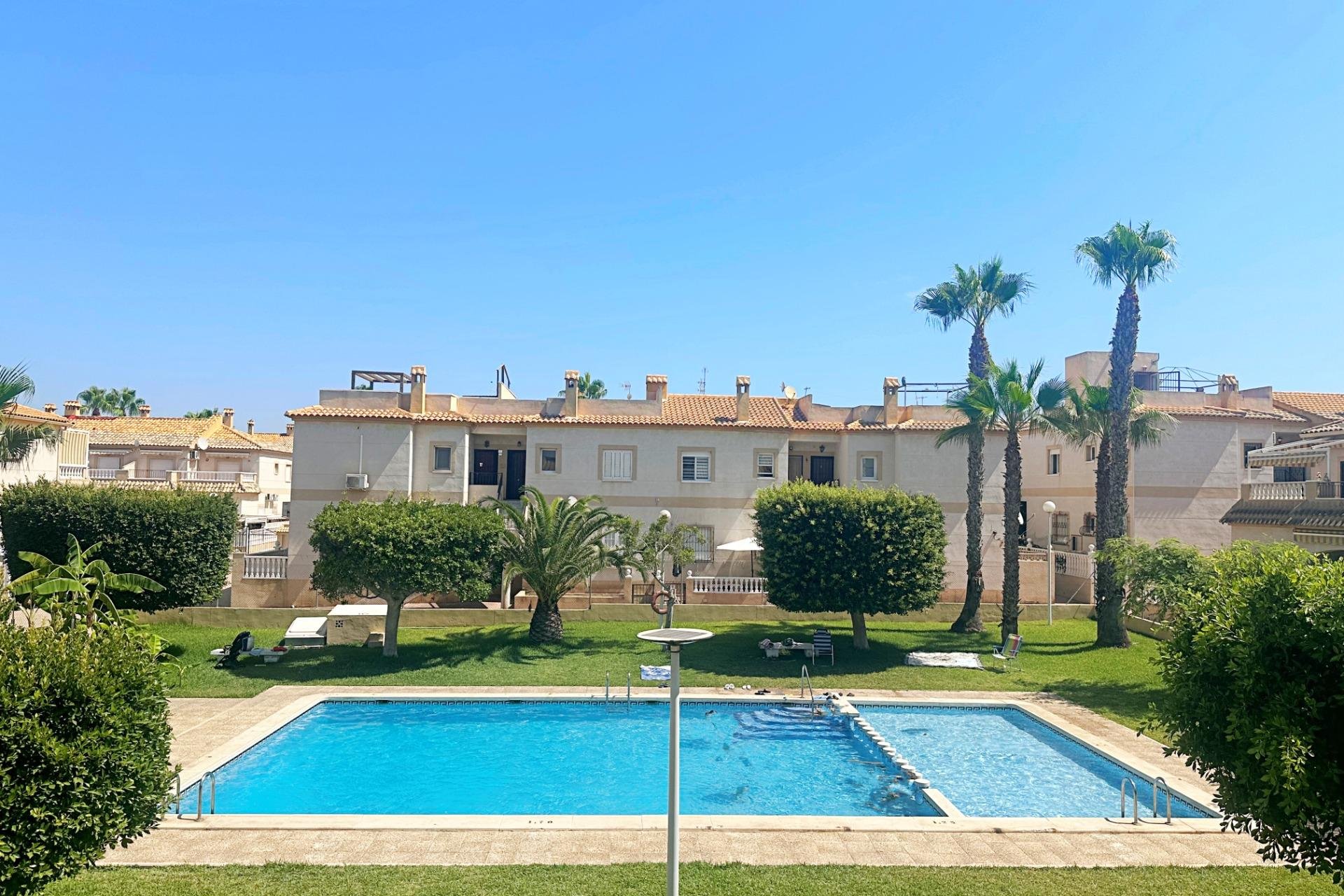 Herverkoop - Bungalow -
Torrevieja - Aguas Nuevas