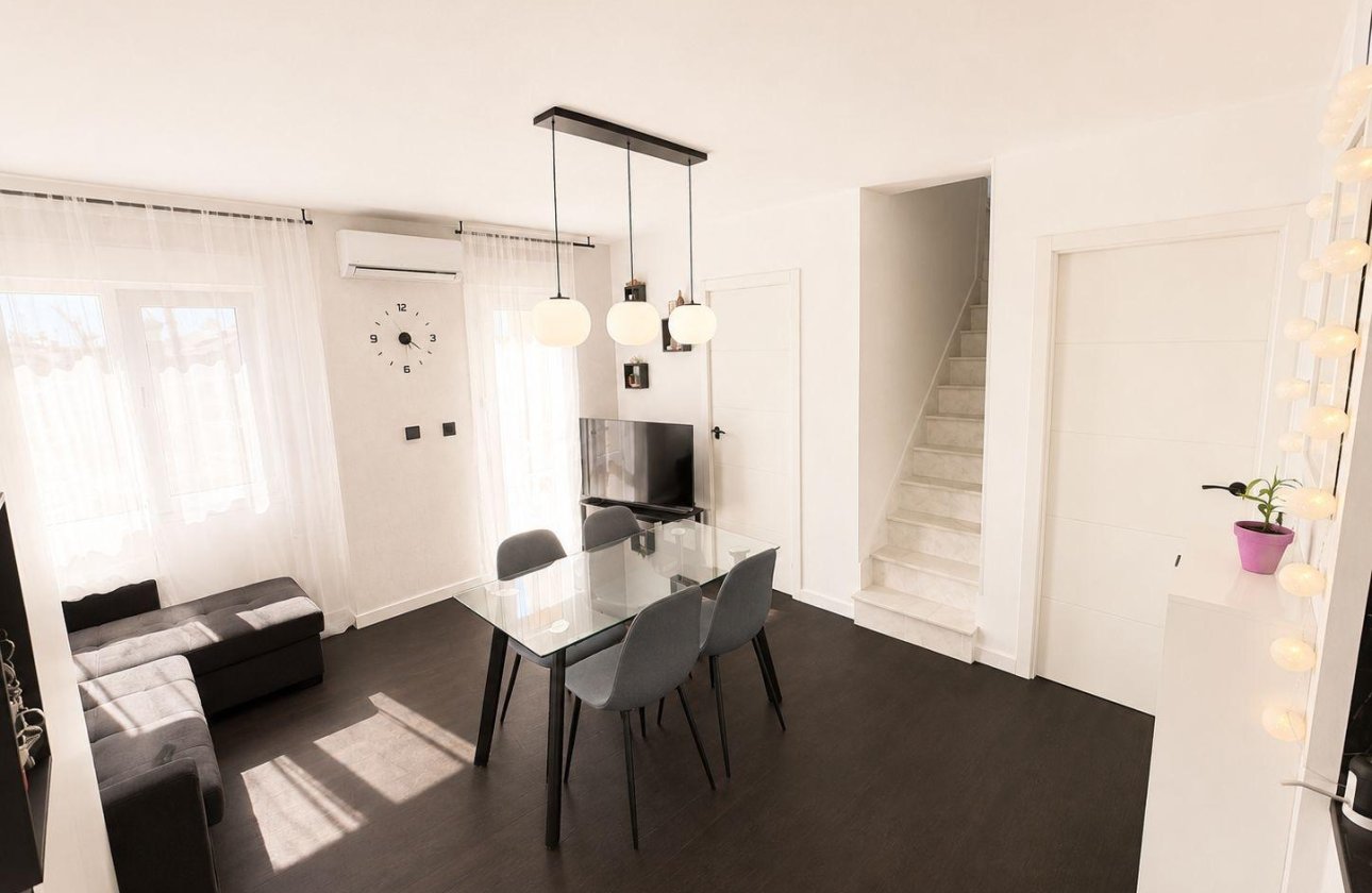Herverkoop - Bungalow -
Torrevieja - Carrefour