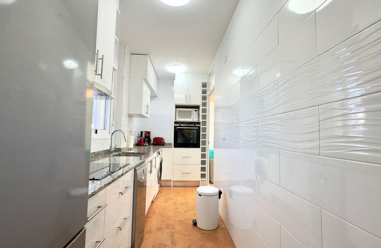 Herverkoop - Bungalow -
Torrevieja - Centro