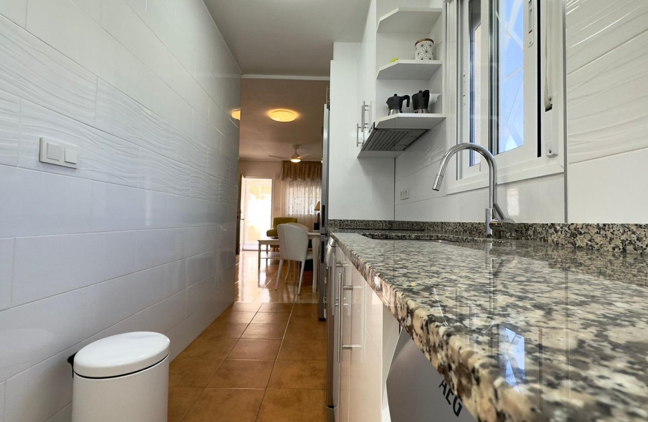 Herverkoop - Bungalow -
Torrevieja - Centro