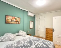 Herverkoop - Bungalow -
Torrevieja - Centro