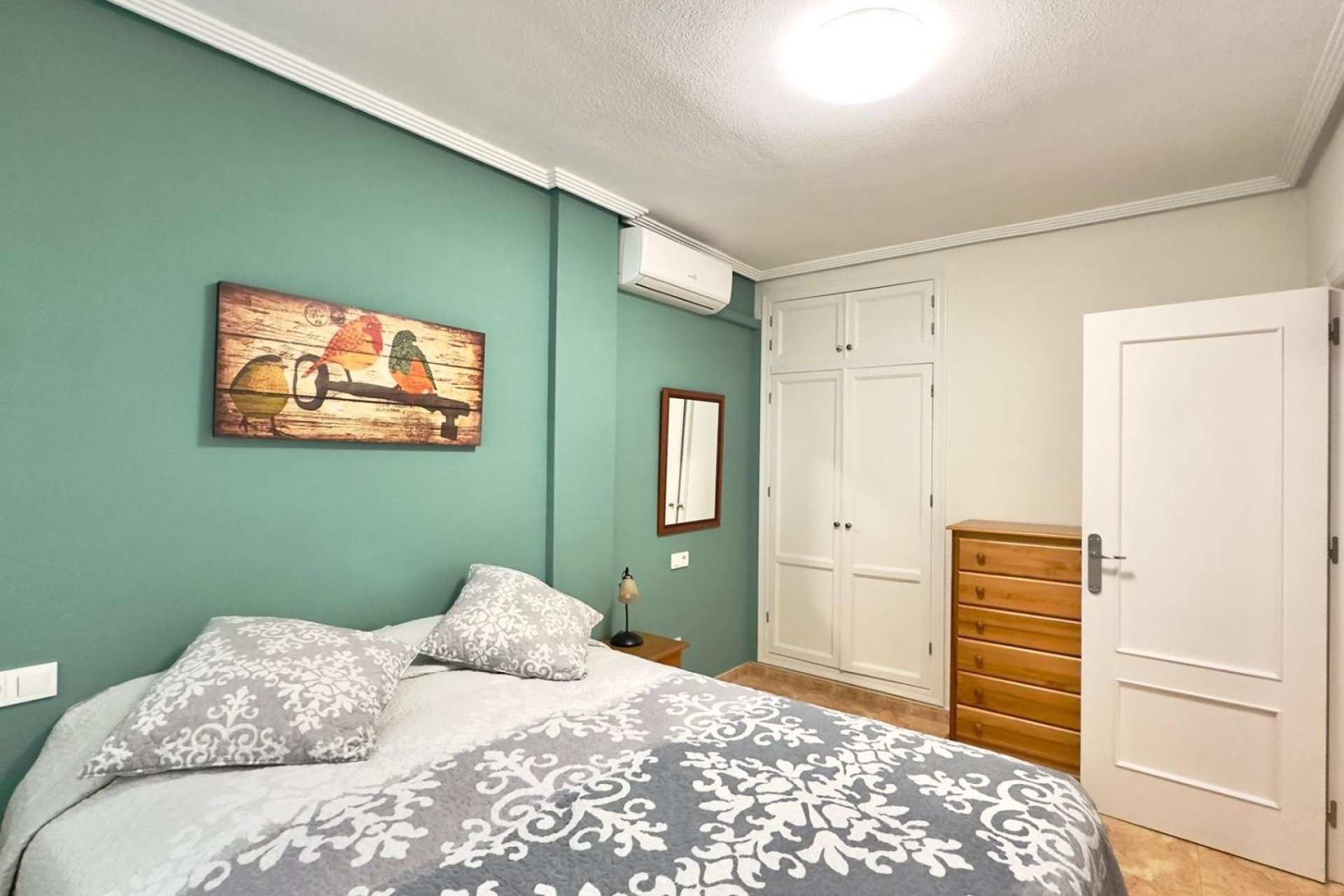 Herverkoop - Bungalow -
Torrevieja - Centro