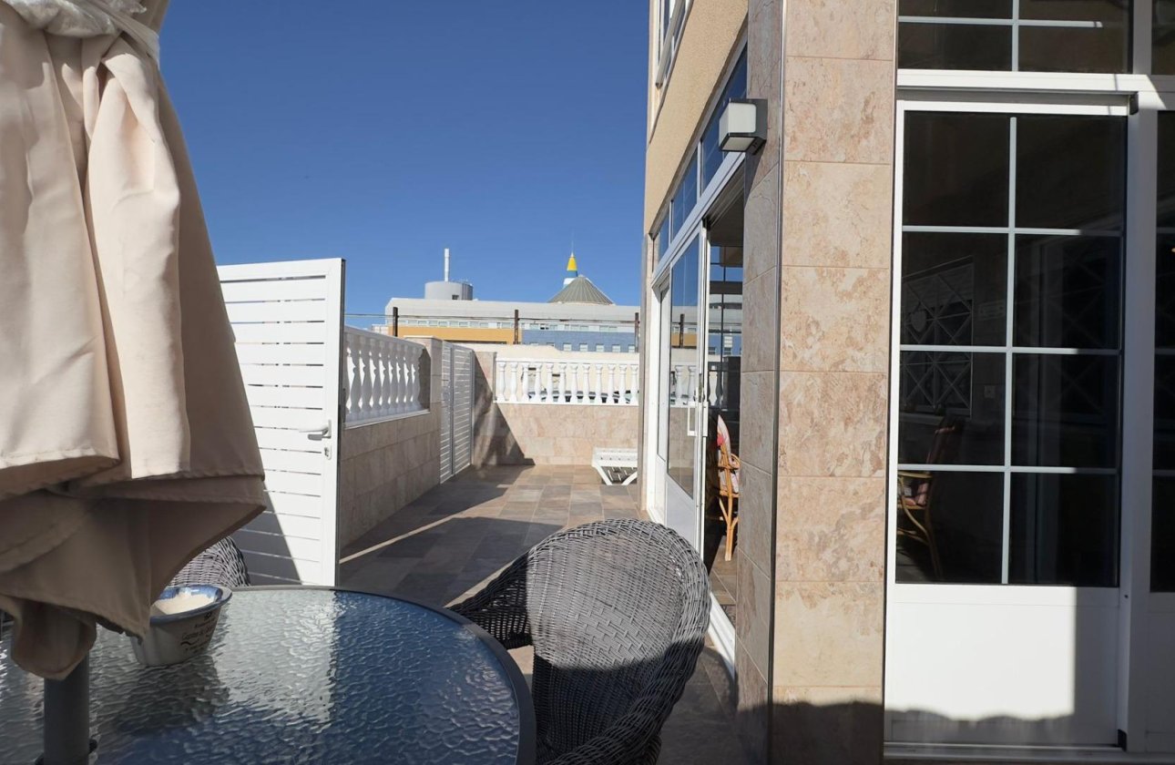 Herverkoop - Bungalow -
Torrevieja - Centro