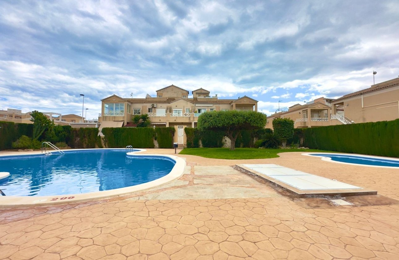 Herverkoop - Bungalow -
Torrevieja - Centro