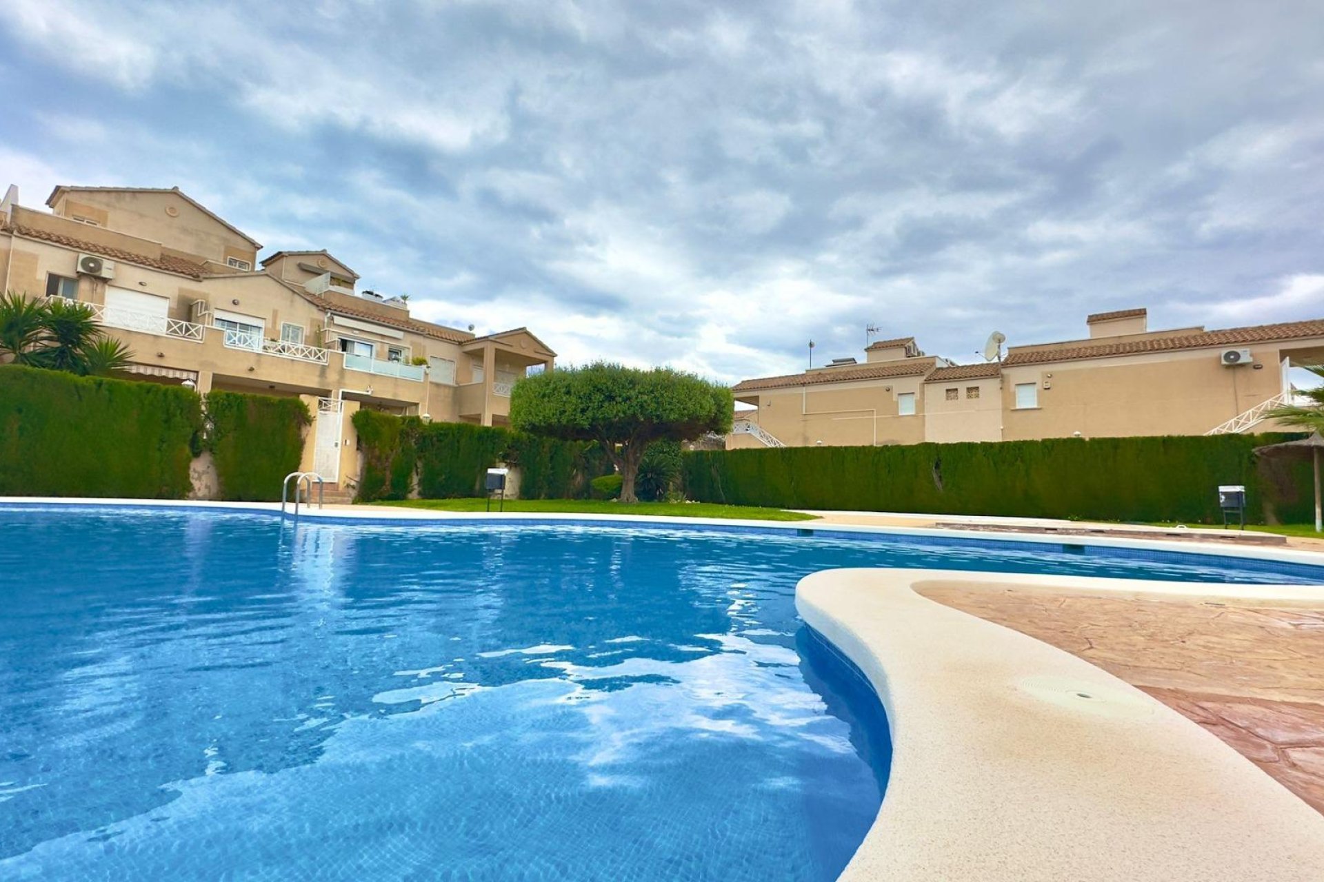 Herverkoop - Bungalow -
Torrevieja - Centro