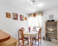 Herverkoop - Bungalow -
Torrevieja - Centro