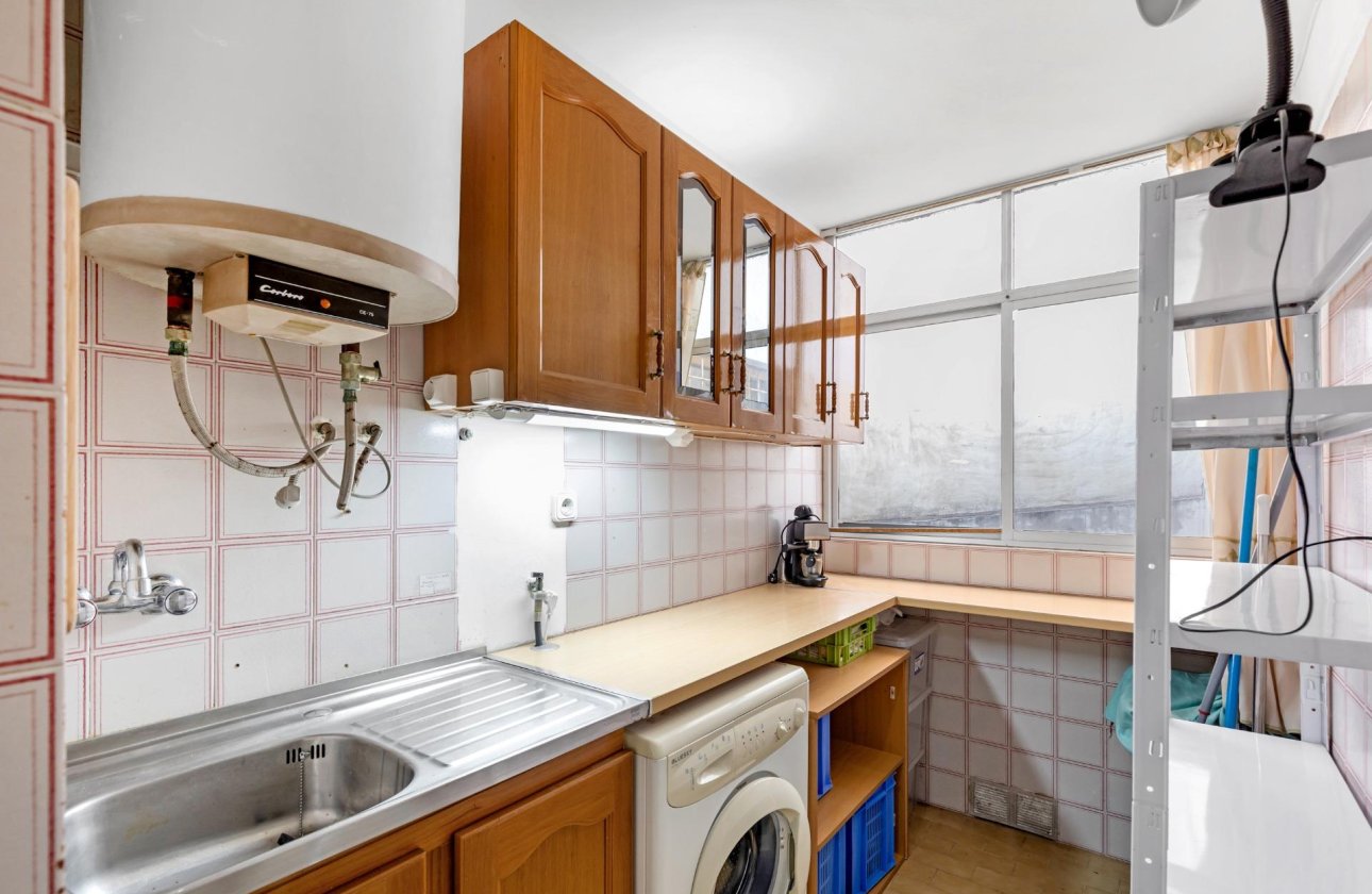 Herverkoop - Bungalow -
Torrevieja - Centro