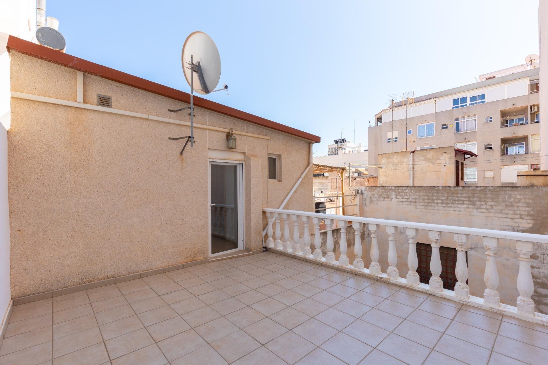 Herverkoop - Bungalow -
Torrevieja - Centro